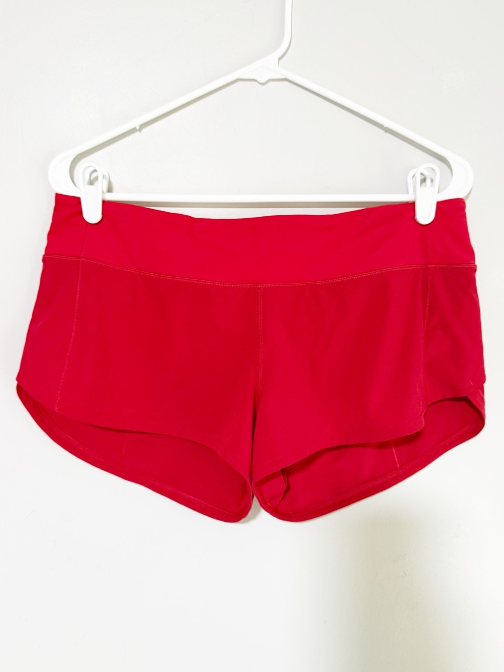 Lululemon speed up short size 8 red